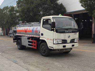 2.22方東風(fēng)小多利卡加油車(chē)